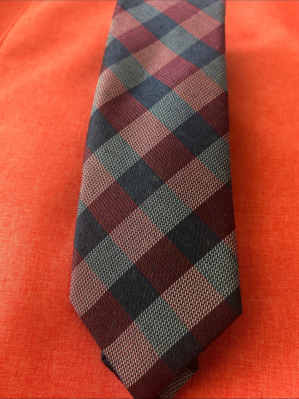 Pronto Uomo Plaid Silk Tie in Navy and Burgundy (New Without Tag).